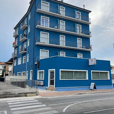 Hotel Belvedere Porto SantʼElpidio Buitenkant foto