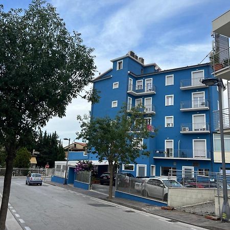 Hotel Belvedere Porto SantʼElpidio Buitenkant foto