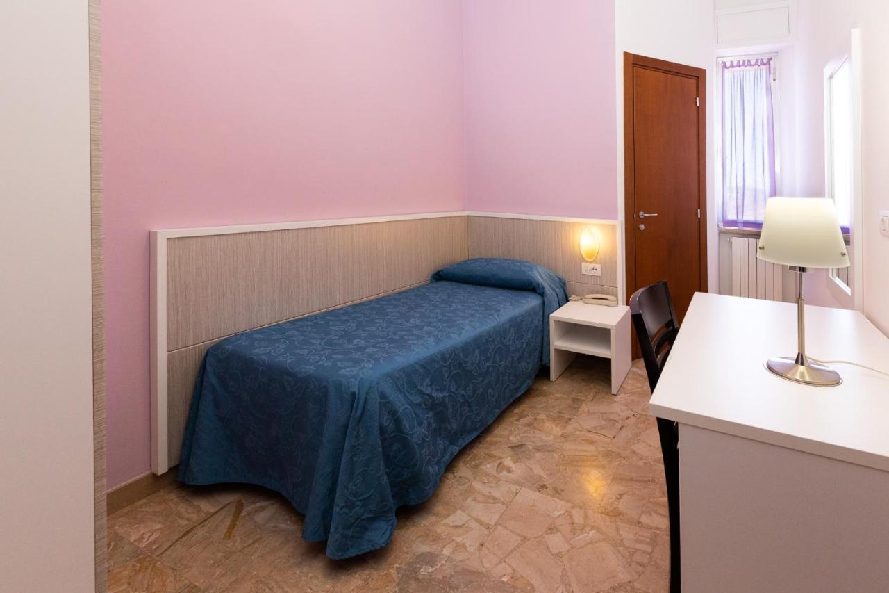 Hotel Belvedere Porto SantʼElpidio Buitenkant foto