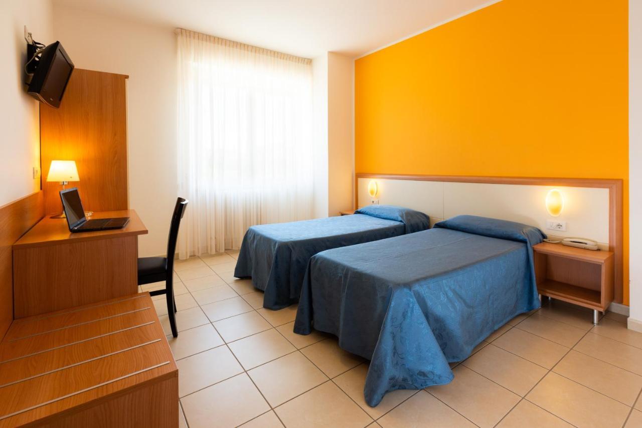 Hotel Belvedere Porto SantʼElpidio Buitenkant foto