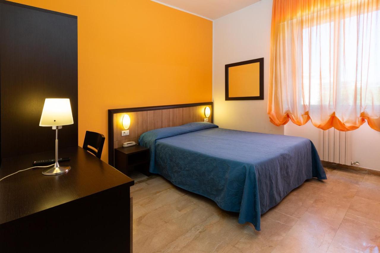Hotel Belvedere Porto SantʼElpidio Buitenkant foto