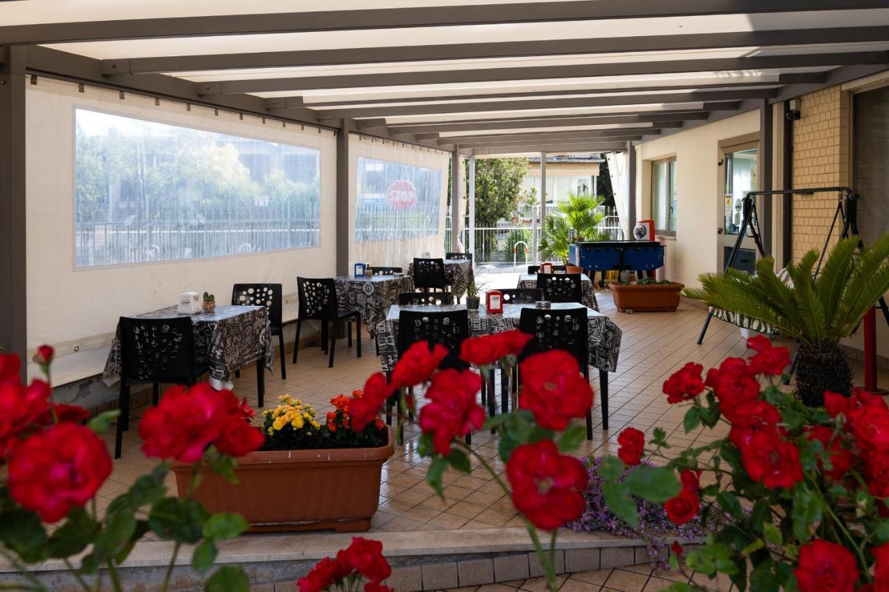 Hotel Belvedere Porto SantʼElpidio Buitenkant foto